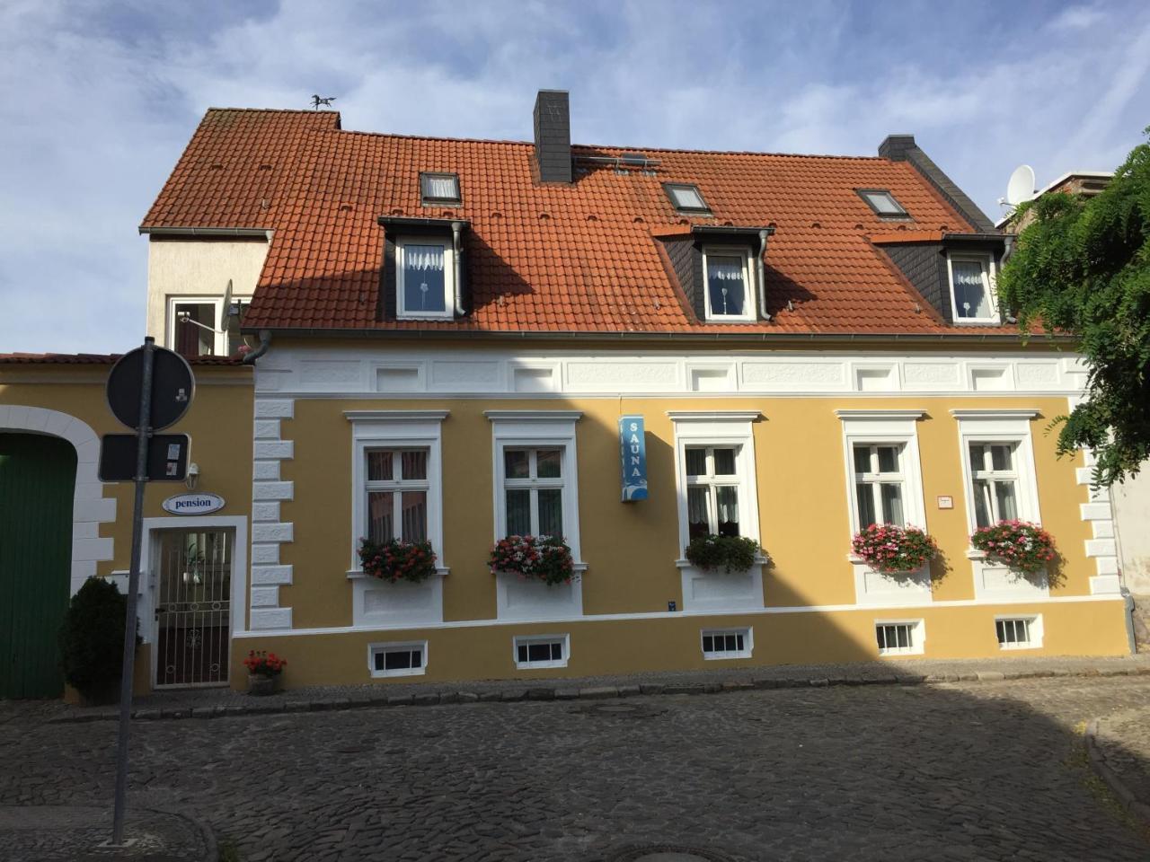 Pension & Sauna Am Lorenz Calbe Екстер'єр фото